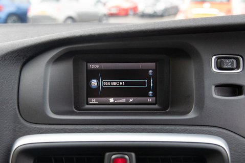 Volvo V40 T2 MOMENTUM 22