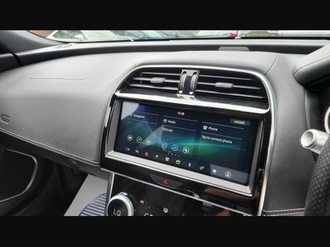 Jaguar XE R-DYNAMIC S 24
