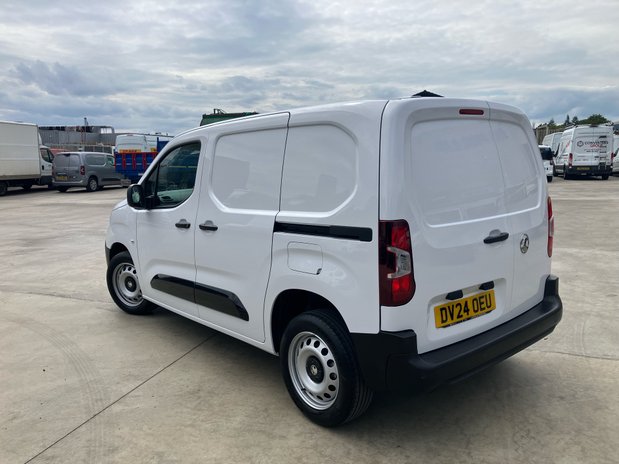 Vauxhall Combo Combo Cargo Diesel 1.5 Turbo D 100ps Prime H1 Van 3