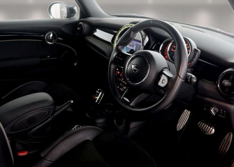 Mini Hatch 2.0 Cooper S Sport Auto 3dr 33