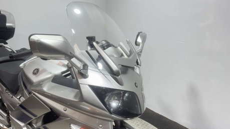Yamaha FJR1300 ABS 2008 ONLY 22K NEW MOT SERVICED FULL LUGGAGE COMMUTER TOURER BIKE 52