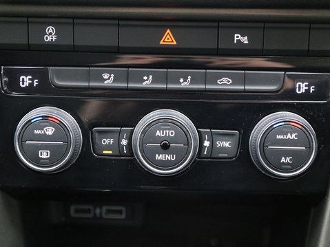 Volkswagen T-Roc 1.0 TSI Design Euro 6 (s/s) 5dr 17