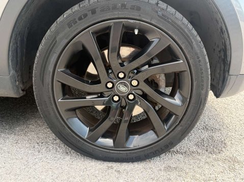 Land Rover Discovery Sport 2.0 Discovery Sport Black HSE TD4 Auto 4WD 5dr 56