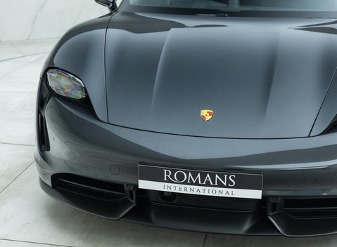 Porsche Taycan TURBO S 34