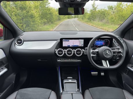 Mercedes-Benz GLA Class GLA 220D 4M AMG Line Premium Plus Auto Diesel PAN ROOF/MEMORY SEATS/360 CAM 7