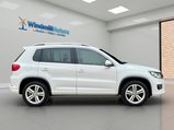 Volkswagen Tiguan 2.0 TDI BlueMotion Tech R-Line DSG 4WD Euro 5 (s/s) 5dr 3