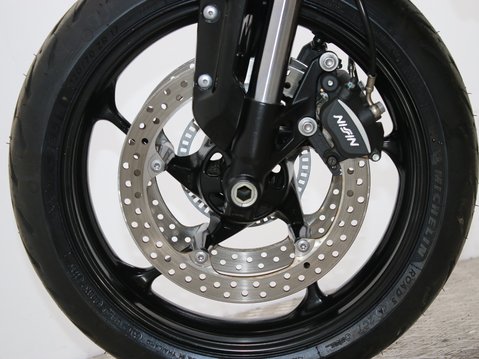 Triumph Trident TRIDENT 660 28