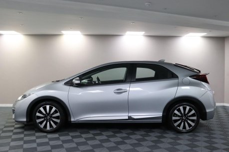 Honda Civic I-VTEC SE PLUS NAVI 18