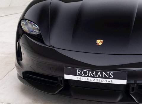 Porsche Taycan Turbo S 27