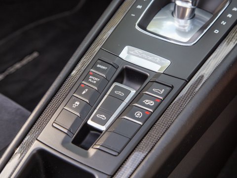 Porsche Boxster GTS PDK 36