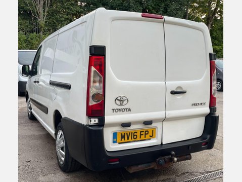 Toyota Proace 2.0 1200 HDi Panel Van 5dr Diesel Manual FWD L2 H1 (168 g/km, 128 bhp) 17