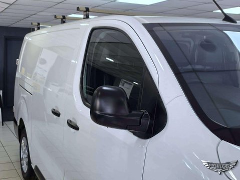 Vauxhall Vivaro 2.0 Turbo D 3100 Dynamic L2 H1 Euro 6 (s/s) 6dr 20