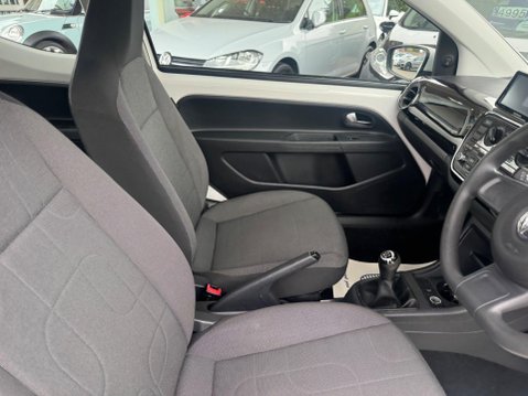 Volkswagen Up 1.0 BlueMotion Tech Move up! Euro 6 (s/s) 3dr 23