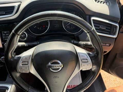 Nissan Qashqai 1.5 dCi N-Connecta SUV 5dr Diesel Manual 2WD Euro 6 (s/s) (110 ps) 1 OWNER 11