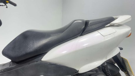 Yamaha Majesty YP 1999 21K SPARES OR REPAIR LEARNER 125CC PROJECT BIKE SCOOTER 25