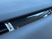 Land Rover Discovery Sport R-DYNAMIC HSE PHEV 11