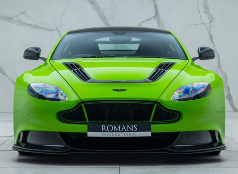 Aston Martin Vantage GT12 4