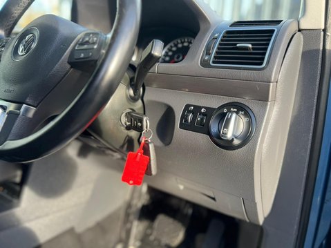 Volkswagen Touran 1.6 TDI BlueMotion Tech SE DSG Euro 5 (s/s) 5dr 41