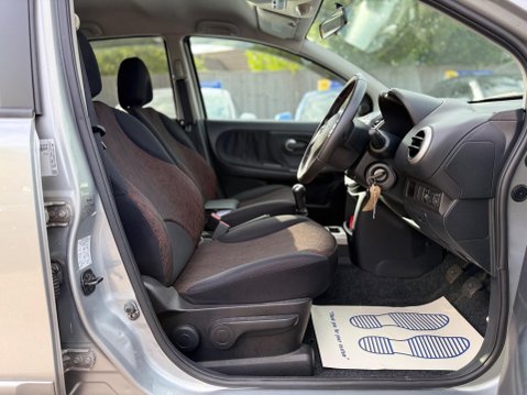 Nissan Note 1.4 16V n-tec Euro 4 5dr 23