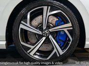 Volkswagen Golf 2.0 Golf R TSi 4Motion Semi-Auto 4WD 5dr 34