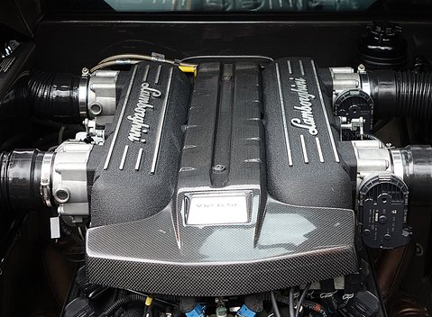 Lamborghini Murcielago LP 670-4 SV 18