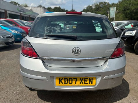 Vauxhall Astra 1.8i 16v Design Hatchback 5dr Petrol Automatic (187 g/km, 138 bhp) 5