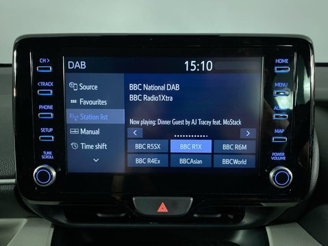 Toyota Yaris 1.5 VVT-h Excel Hatchback 5dr Petrol Hybrid E-CVT Euro 6 (s/s) (116 ps) Air 30