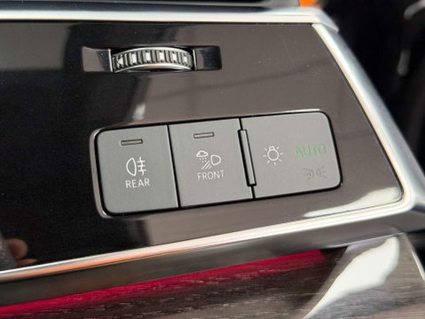 Audi Q7 3.0 TFSIe V6 55 Black Edition SUV 5dr Petrol Plug-in Hybrid Tiptronic quatt 51