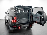 Land Rover Defender 3.0 D250 MHEV X-Dynamic HSE SUV 3dr Diesel Auto 4WD Euro 6 (s/s) (250 ps) 36