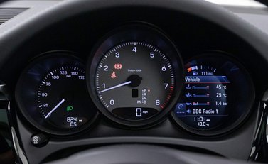 Porsche Macan S PDK 13