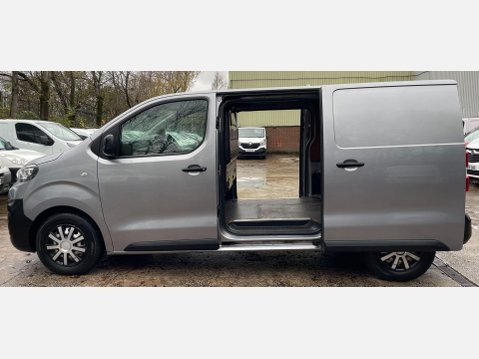 Peugeot Expert 2.0 BlueHDi 1400 Professional Standard Panel Van 6dr Diesel Manual MWB Euro 17