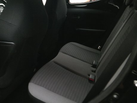 Toyota Aygo VVT-I X-PLAY ONLY 32,000 MILES FROM NEW 15