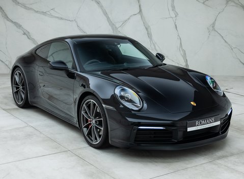 Porsche 911 Carrera 4S (992) 8