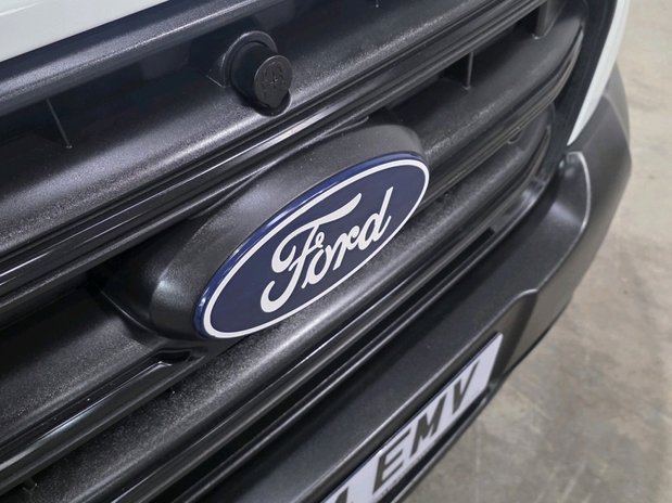 Ford Transit TRANSIT 350 L3 DIESEL FWD 2.0 Eco Blue 130ps H2 Leader Van [DAP] 3