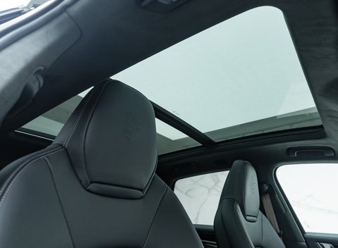 Porsche Cayenne TURBO E-HYBRID 16