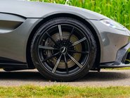Aston Martin Vantage V8 5