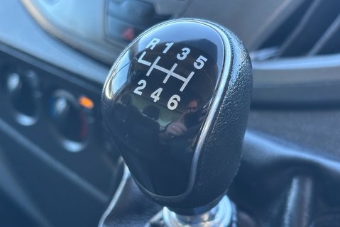 Ford Transit 350 Srw 170 ps Luton with Tail Lift - Air Con 29