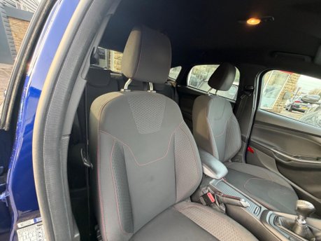 Ford Focus ST-LINE X 10