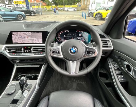 BMW 3 Series 2.0 320i M Sport Auto 4dr 19