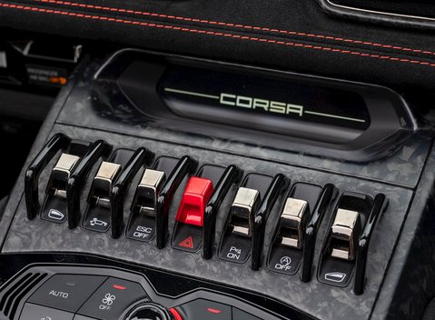 Lamborghini Huracan Spyder LP640-4 Performante 18