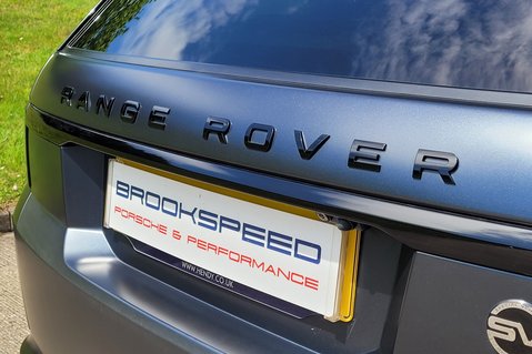 Land Rover Range Rover Sport SVR 18