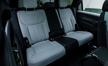 Land Rover Range Rover Sport D300 Dynamic SE 15
