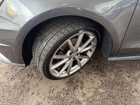 Audi A1 1.6 TDI Black Edition Euro 6 (s/s) 3dr (Nav) 13