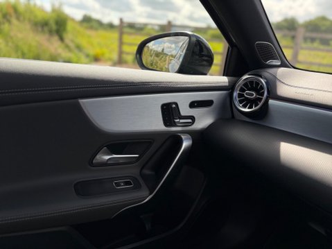 Mercedes-Benz A Class 2.0 A35 AMG (Premium Plus) 7G-DCT 4MATIC Euro 6 (s/s) 5dr 27