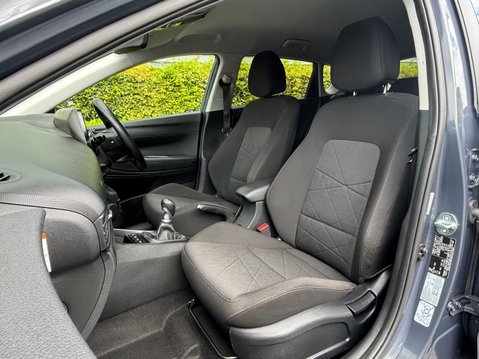 Hyundai BAYON T-GDI PREMIUM MHEV 16