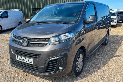 2023 Peugeot BoxerLWB L3H2 Medium Roof Professional Premium Plus 335 Air Con Nav Sensors EURO — thumbnail 38 of 51
