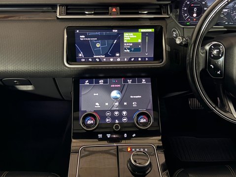 Land Rover Range Rover Velar R-DYNAMIC SE 11
