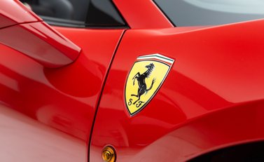 Ferrari 488 SPIDER 43