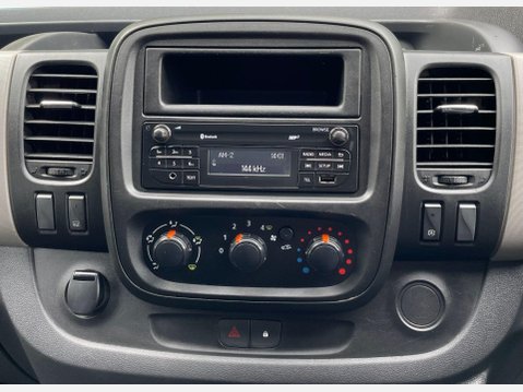 Renault Trafic 1.6 dCi ENERGY 29 Business LWB High Roof Euro 5 (s/s) 5dr 33