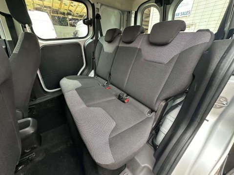 Ford Transit Courier 1.5 TDCi Kombi L1 H1 Euro 6 6dr 30